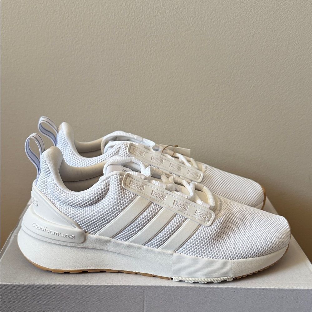 Adidas Racer TR21 White Gum GX4207 Women’s Size 6.5